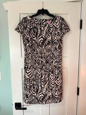 Lilly Pulitzer Black and White Zebra-Print Top with Pink Label